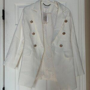 Belle and Bloom White Blazer NWT Size Small